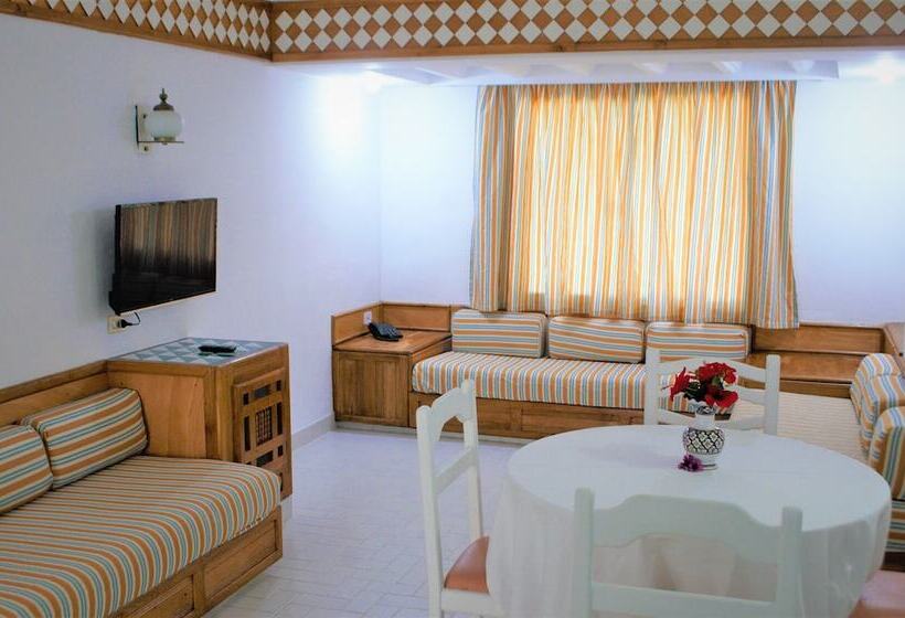 Standard Quadruple Room, Ain Meriem Beach