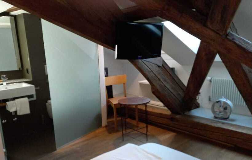 Standard Single Room, Altstadt  Le Stelle Luzern