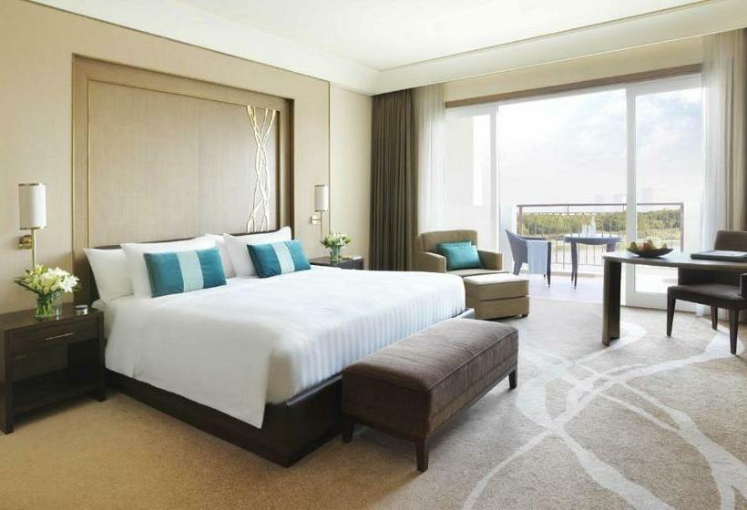 Quarto Deluxe com Sacada, Anantara Eastern Mangroves Abu Dhabi