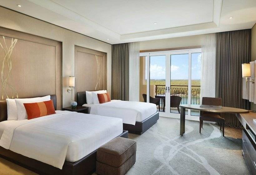 Quarto Deluxe com Sacada, Anantara Eastern Mangroves Abu Dhabi