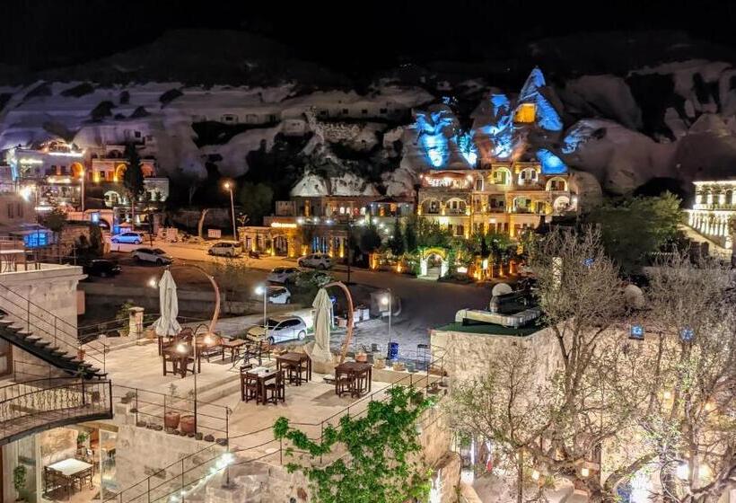 سوئیت با چشم‌انداز, Dervish Cave House & Restaurant