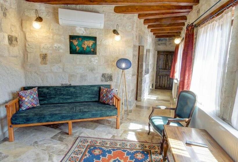 سوئیت با چشم‌انداز, Dervish Cave House & Restaurant