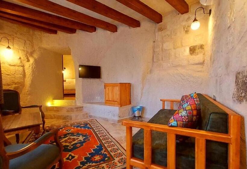 سوئیت با چشم‌انداز, Dervish Cave House & Restaurant