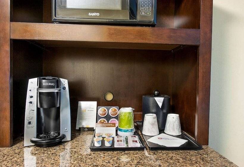 سوییت جونیور, Hilton Garden Inn Columbia Northeast