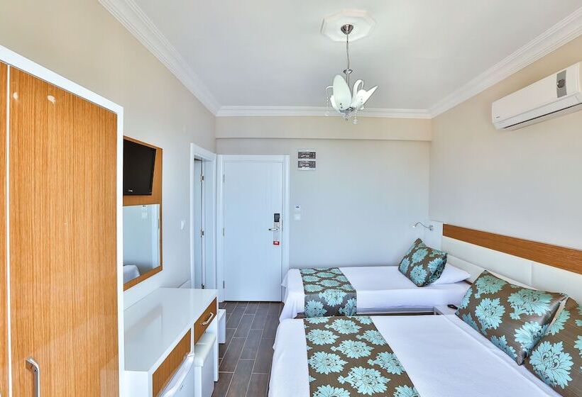 Standard Triple Room, Kayahan