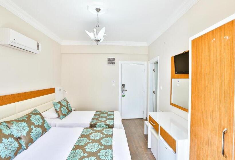 Standard Triple Room, Kayahan