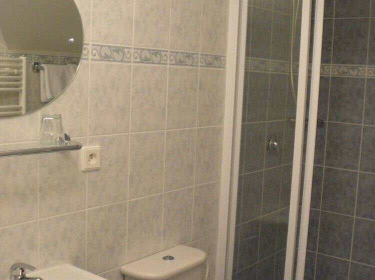 اتاق عادی, Vila U Varhanáře
