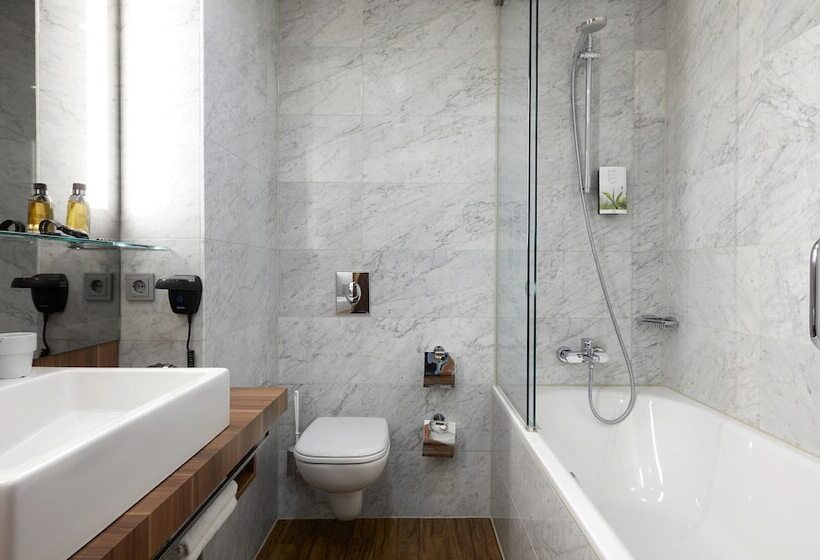 اتاق لوکس, Living Hotel Düsseldorf