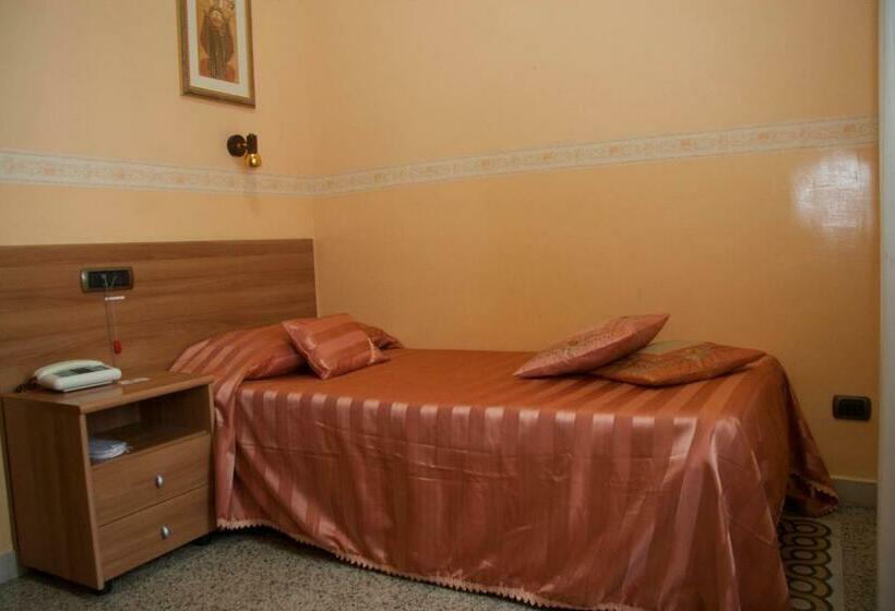اتاق استاندارد یک نفره, Casa La Salle   Roma Vaticano
