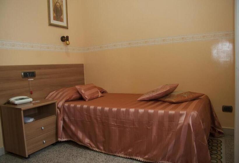 اتاق استاندارد یک نفره, Casa La Salle   Roma Vaticano