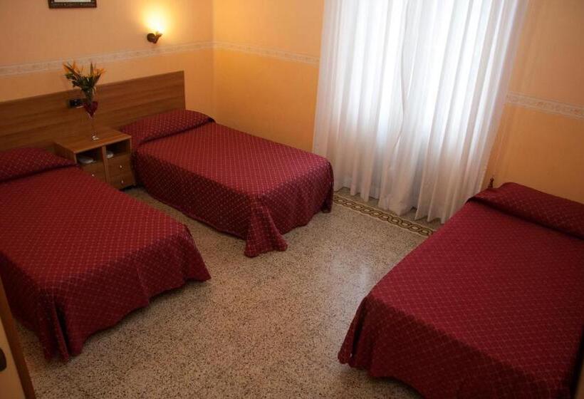 اتاق استاندارد سه نفره, Casa La Salle   Roma Vaticano