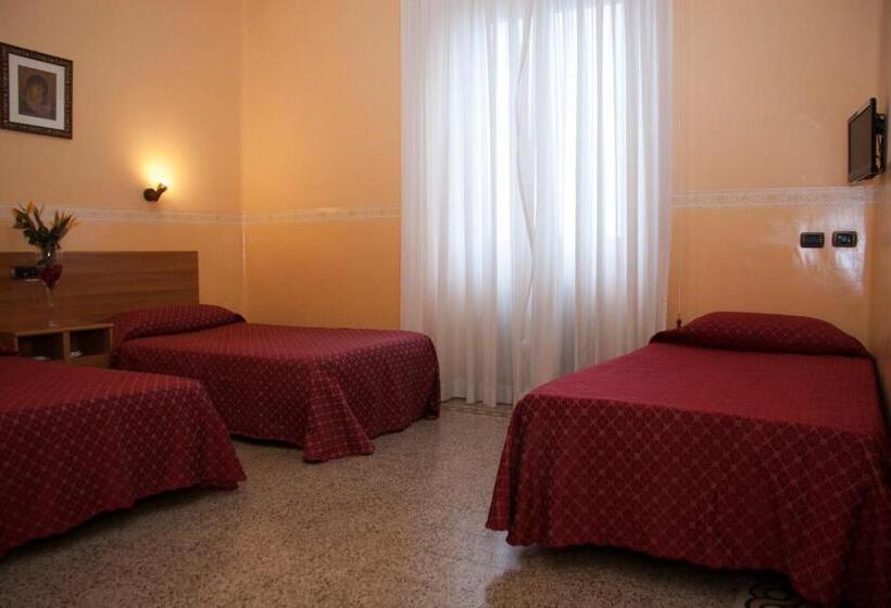 اتاق استاندارد سه نفره, Casa La Salle   Roma Vaticano