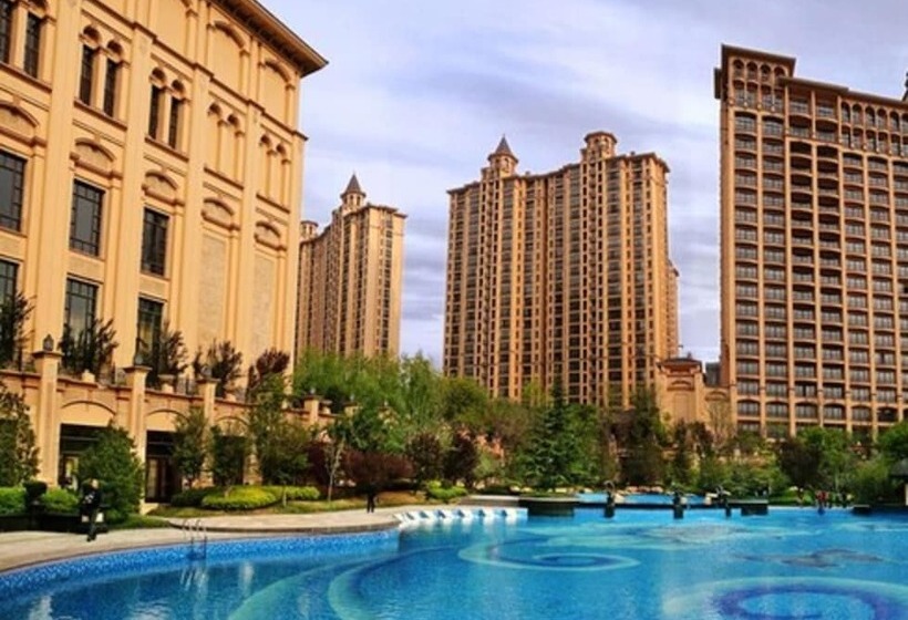 Deluxe Room Pool View, Chateau Star River Taiyuan