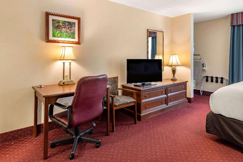 اتاق استاندارد برای معلولان, Comfort Inn & Suites Lake George