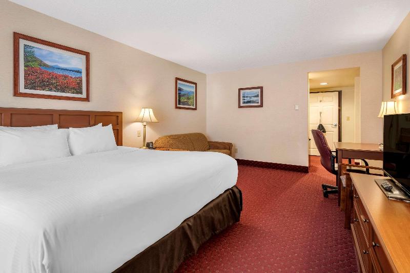 اتاق استاندارد برای معلولان, Comfort Inn & Suites Lake George
