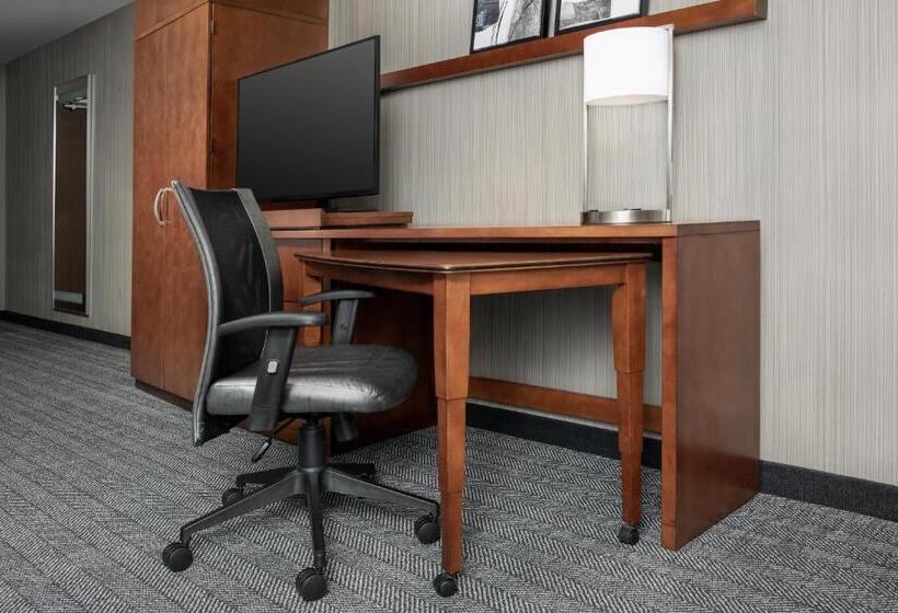 اتاق استاندارد با تخت بزرگ, Courtyard By Marriott Seattle Kirkland