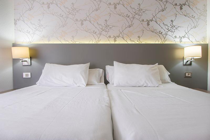 اتاق استاندارد با تخت بزرگ, Hampton Inn & Suites St. Cloud, Mn