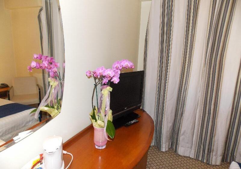 Стандартный Номер Кровать Кинг, Hilton Garden Inn Rapid City