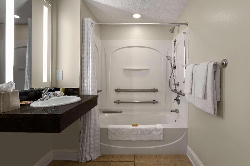 اتاق کلاس بیزنس, Holiday Inn Express Fishkill, An Ihg