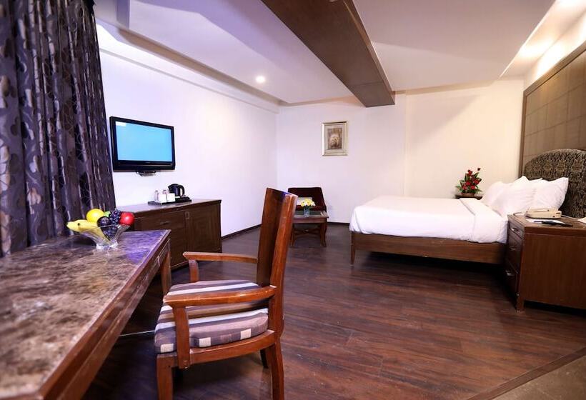 Номер Клуб, Shravanti Sarovar Portico Bengaluru