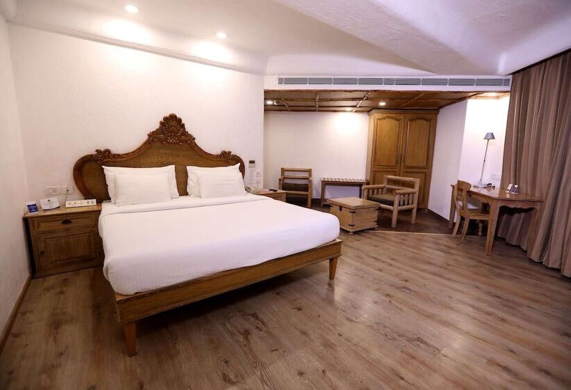 Номер Superior, Shravanti Sarovar Portico Bengaluru