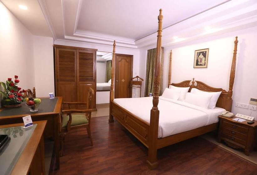 Люкс Премиум, Shravanti Sarovar Portico Bengaluru