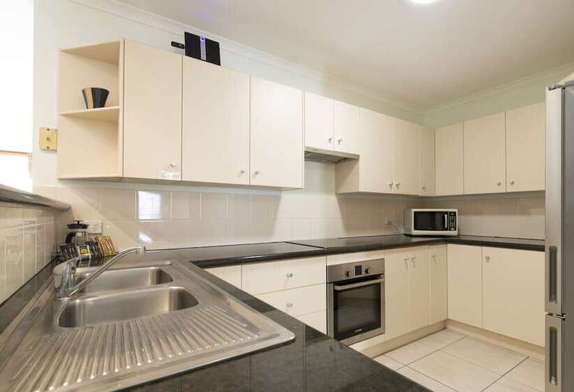 3 Bedroom Suite, The Mediterranean Port Douglas