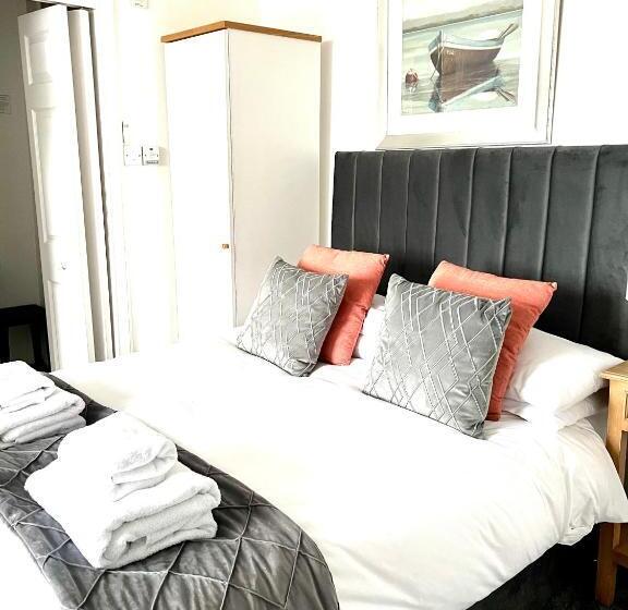 اتاق استاندارد با چشم‌انداز دریا, Bythesea Guest House