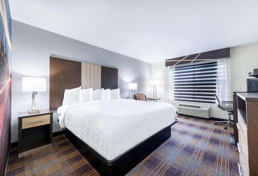 اتاق استاندارد با تخت بزرگ, Clarion Pointe Madisonhuntsville