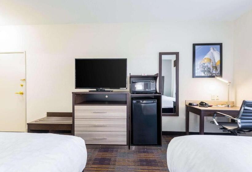 Standard Room Adapted for people with reduced mobility, Clarion Pointe Madisonhuntsville