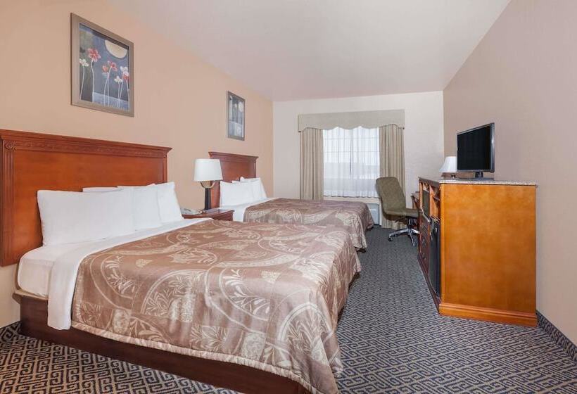 Standard Room 2 Double Beds, Days Inn & Suites By Wyndham Mcalester