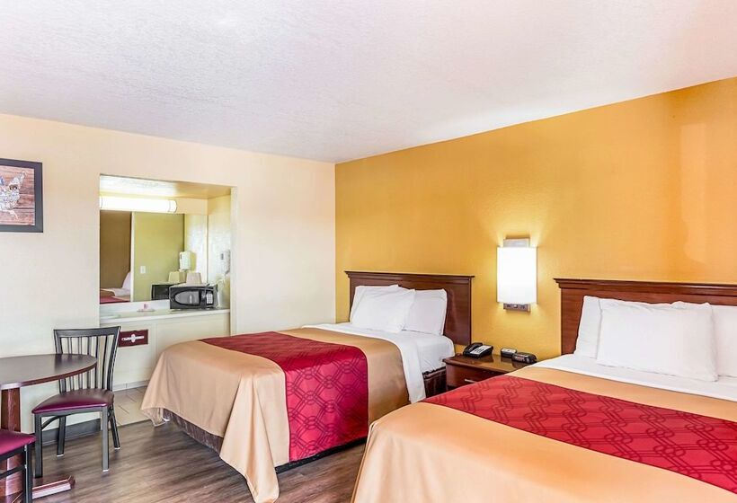 اتاق استاندارد با 2 تخت دوبل, Econo Lodge Mcalester