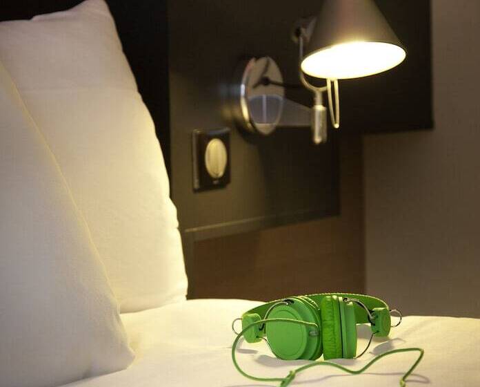 Quarto Estandar Cama Casal, Ibis Styles Roanne Centre Gare