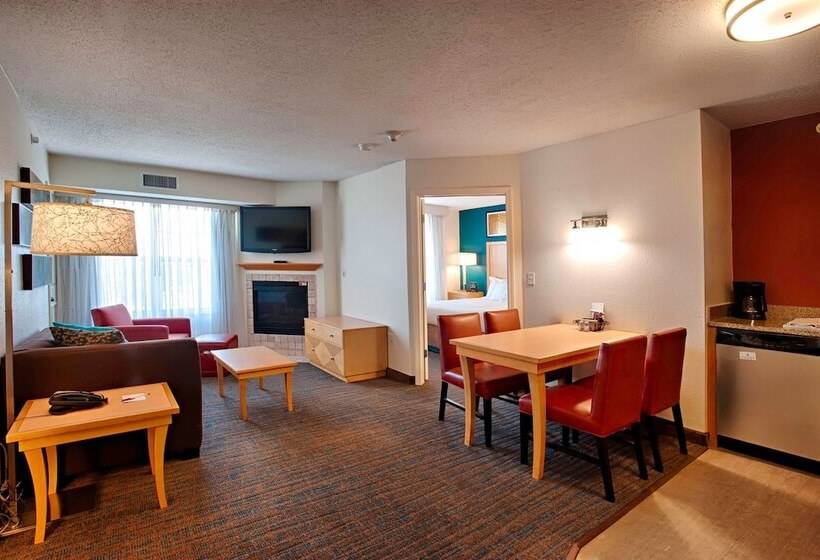 سوئیت 2 خوابه, Residence Inn Neptune At Gateway Center