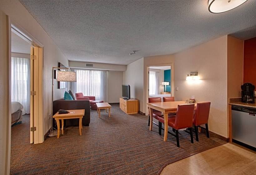سوئیت 2 خوابه, Residence Inn Neptune At Gateway Center