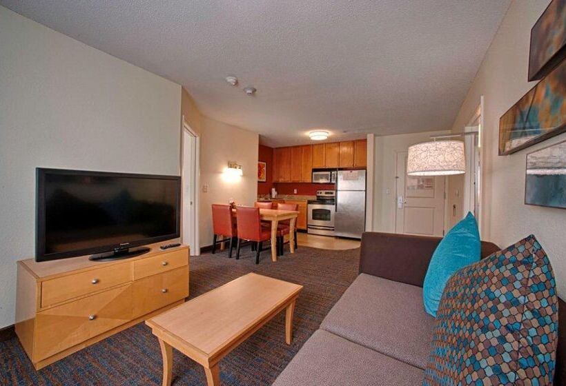 سوئیت 2 خوابه, Residence Inn Neptune At Gateway Center