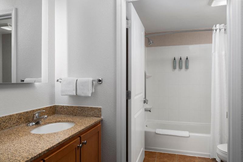 استودیو استاندارد با تخت کینگ, Residence Inn Neptune At Gateway Center