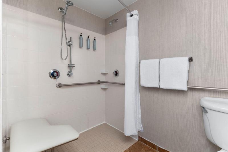 استودیو استاندارد با تخت کینگ, Residence Inn Neptune At Gateway Center