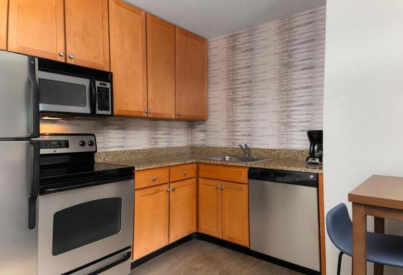 استودیو استاندارد با تخت کینگ, Residence Inn Neptune At Gateway Center