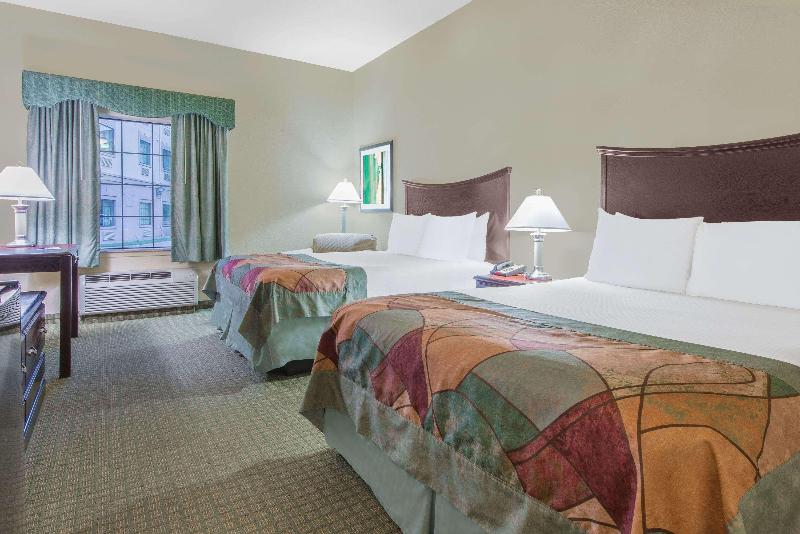 اتاق استاندارد با تخت بزرگ, Baymont By Wyndham Wichita Falls