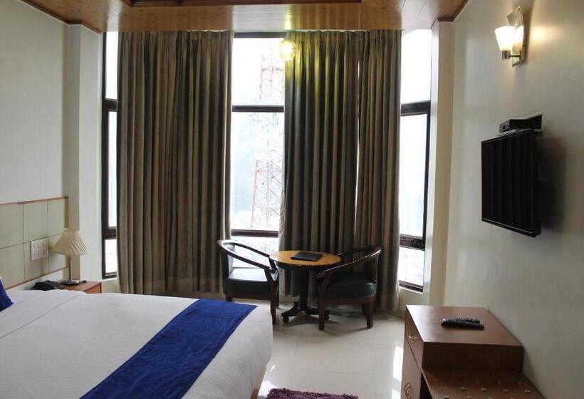 اتاق لوکس, Broadways Inn