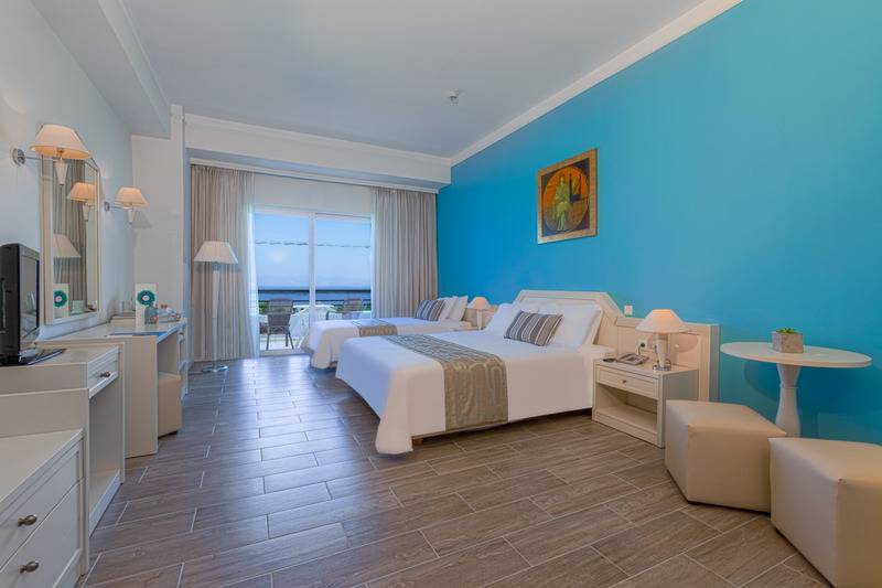 سوییت اجرایی, Kipriotis Panorama Hotel & Suites