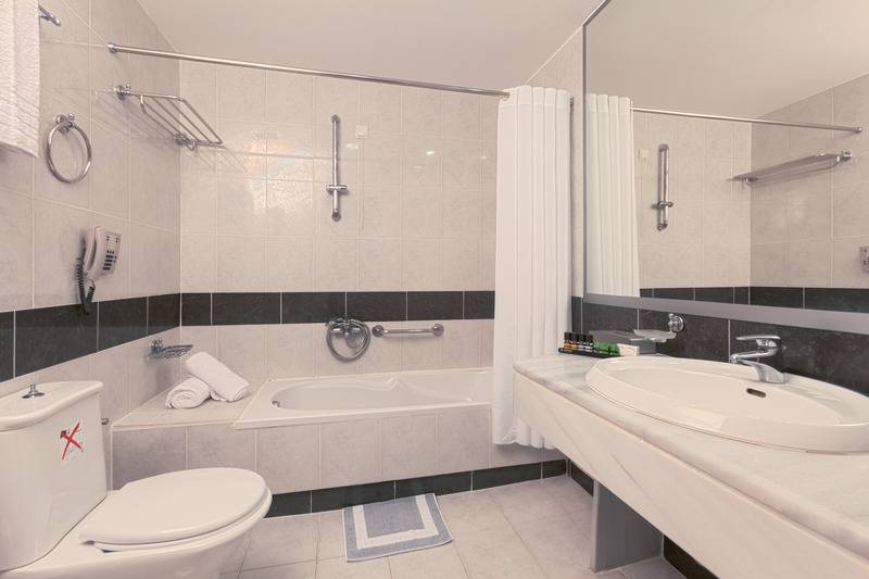 سوییت اجرایی, Kipriotis Panorama Hotel & Suites