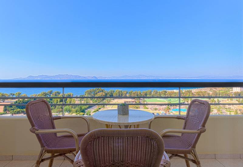 سوییت اجرایی, Kipriotis Panorama  & Suites