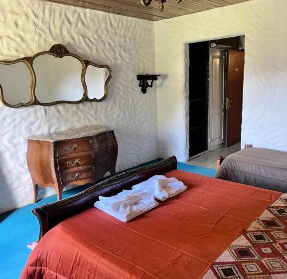 Economy Triple Room, La Loma   Vieja Casona