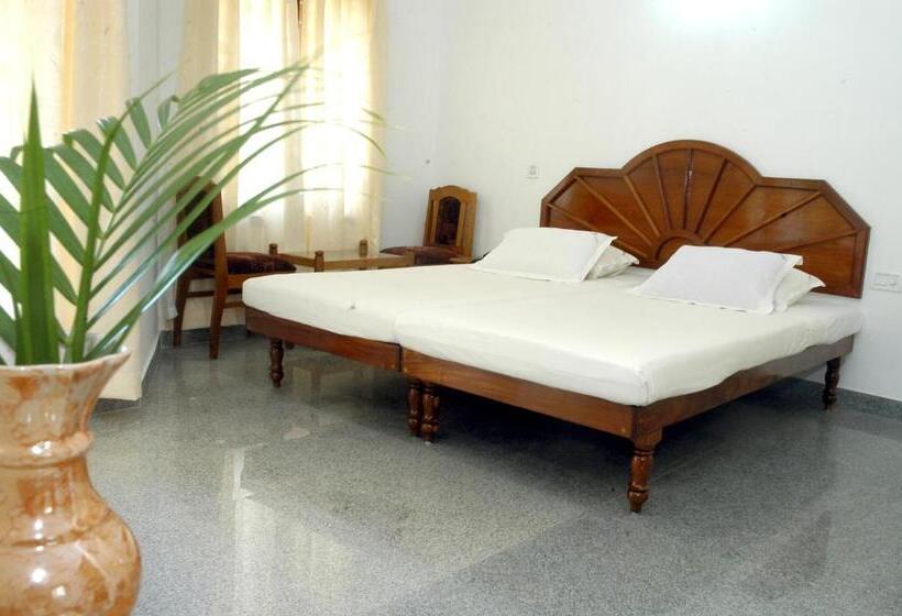 اتاق استاندارد با بالکن, Marine Palace
