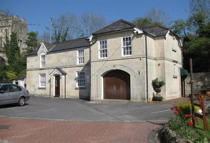استودیوی استاندارد, Pulteney House