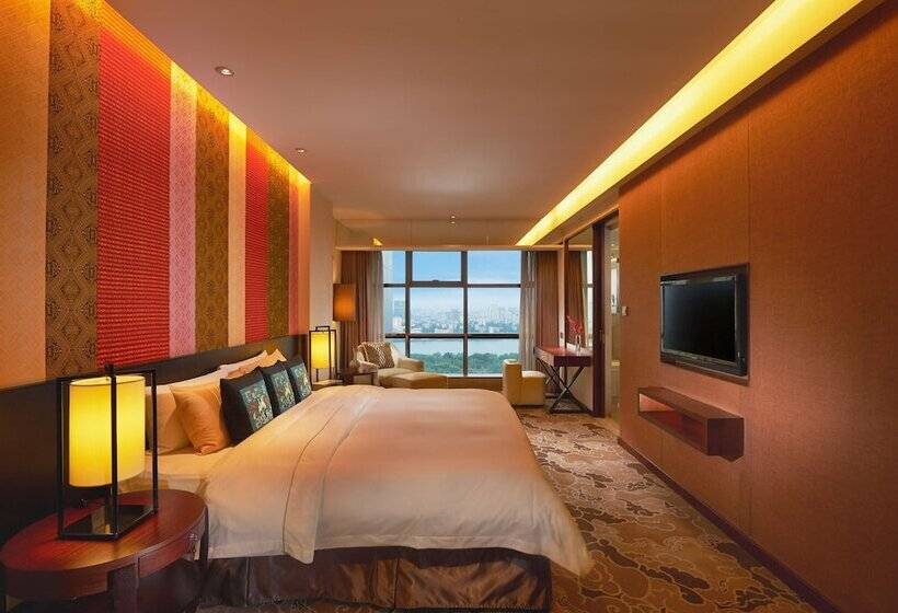 استودیوی سوپریور, Radisson Blu Hotel Liuzhou