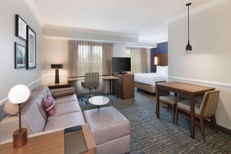 استودیوی سوپریور, Radisson Blu Hotel Liuzhou