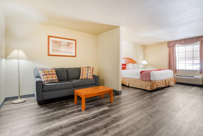 اتاق لوکس با تخت بزرگ, Spark By Hilton Wichita Falls